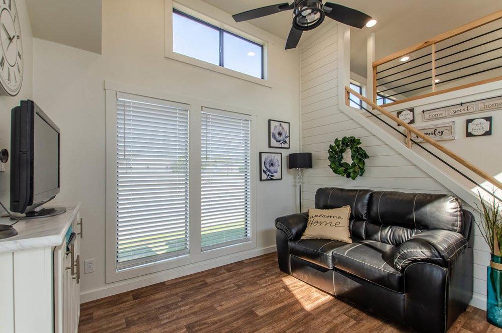 Amazing Luxurious Mockingbird Tiny House from Pratt Homes